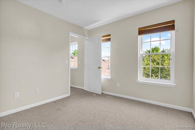 4000 Hunters Circle E 137, Canton Charter Township, MI 48188