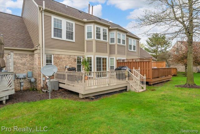 4000 Hunters Circle E 137, Canton Charter Township, MI 48188