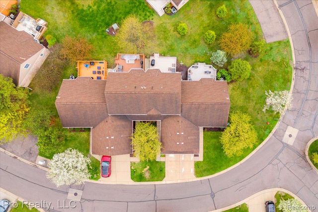 4000 Hunters Circle E 137, Canton Charter Township, MI 48188