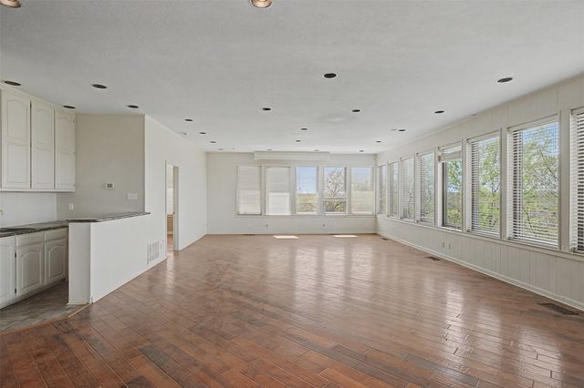 1434 Crownhill Drive, Arlington, TX 76012