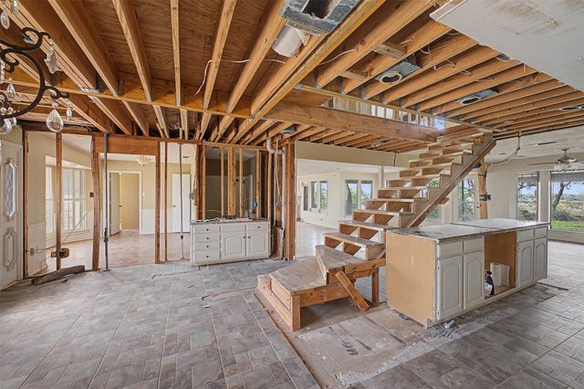 1434 Crownhill Drive, Arlington, TX 76012