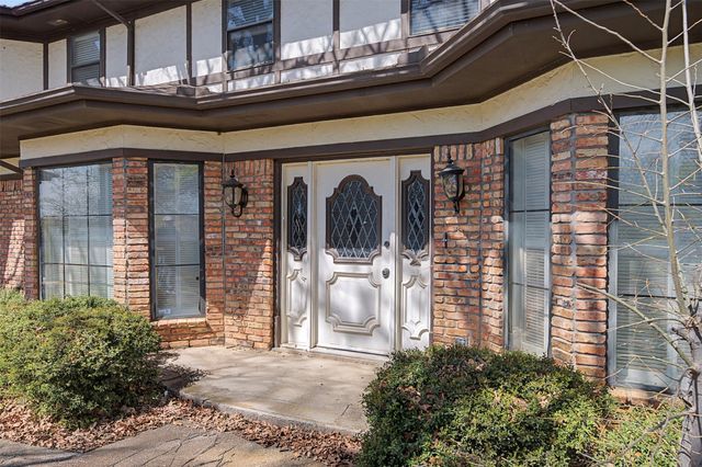 1434 Crownhill Drive, Arlington, TX 76012