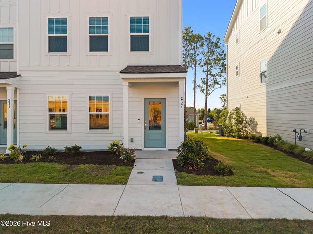 237 Pelican Flight Loop, Wilmington, NC 28412