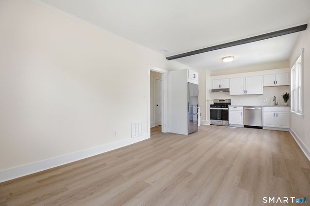 84 Sherwood Place 2, Greenwich, CT 06830