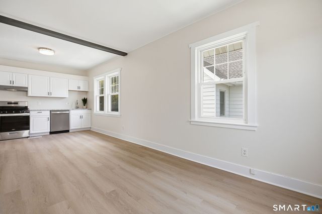 84 Sherwood Place 2, Greenwich, CT 06830