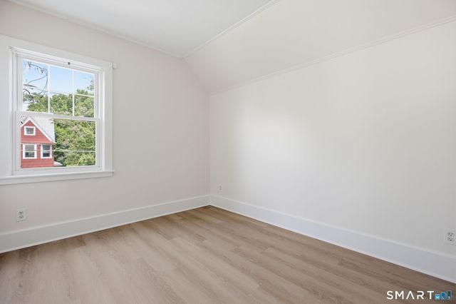 84 Sherwood Place 2, Greenwich, CT 06830
