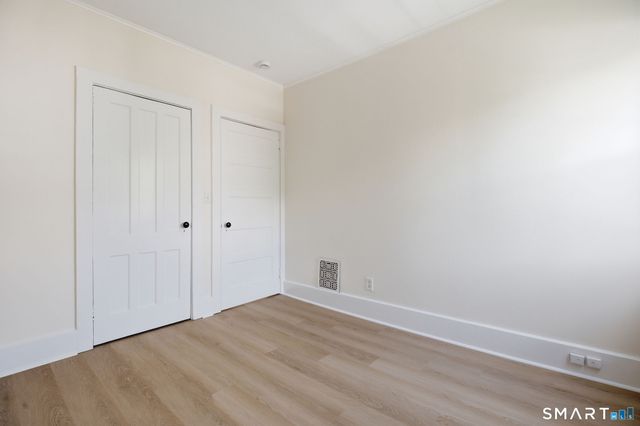84 Sherwood Place 2, Greenwich, CT 06830