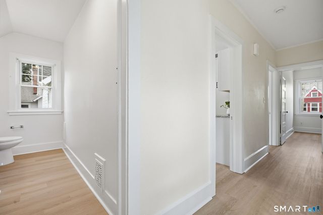 84 Sherwood Place 2, Greenwich, CT 06830