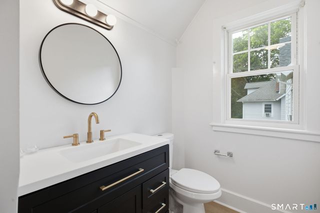 84 Sherwood Place 2, Greenwich, CT 06830