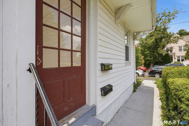 84 Sherwood Place 2, Greenwich, CT 06830
