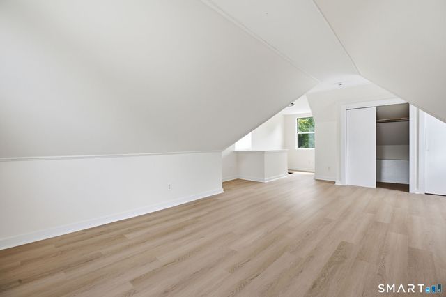 84 Sherwood Place 2, Greenwich, CT 06830