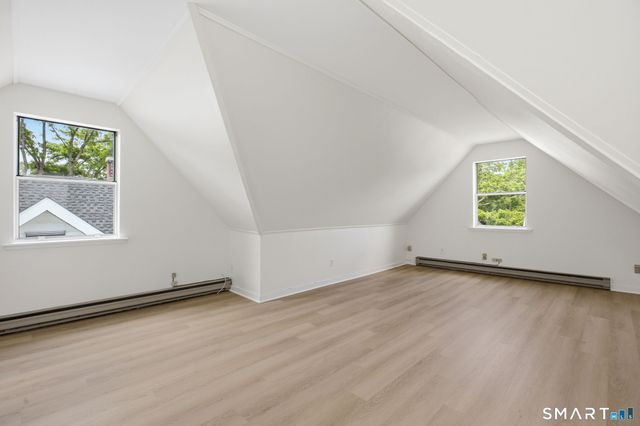 84 Sherwood Place 2, Greenwich, CT 06830