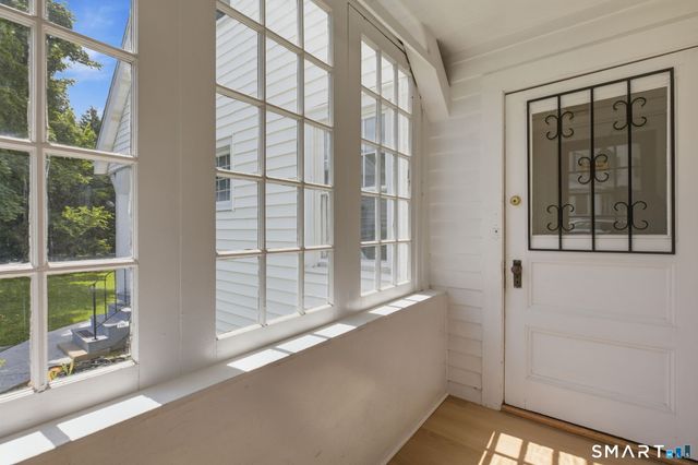 84 Sherwood Place 2, Greenwich, CT 06830