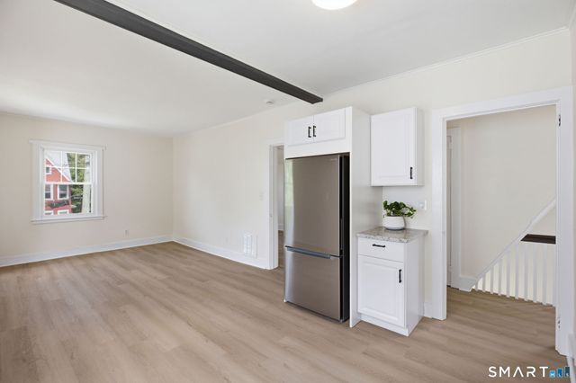 84 Sherwood Place 2, Greenwich, CT 06830