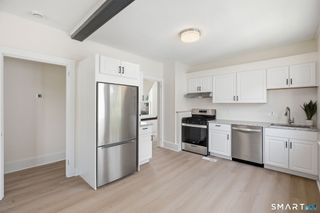 84 Sherwood Place 2, Greenwich, CT 06830