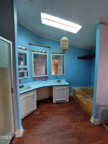 6827 Nc Hwy 210, Smithfield, NC 27577