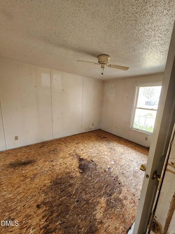 6827 Nc Hwy 210, Smithfield, NC 27577