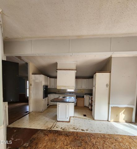 6827 Nc Hwy 210, Smithfield, NC 27577