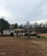 6827 Nc Hwy 210, Smithfield, NC 27577