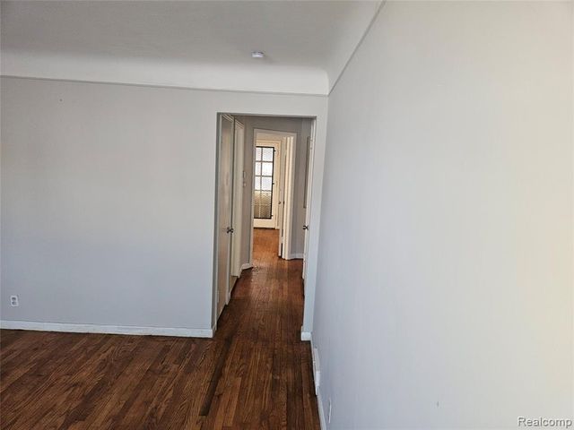 8035 Pinehurst Street, Detroit, MI 48204