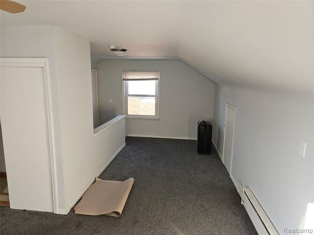 8035 Pinehurst Street, Detroit, MI 48204