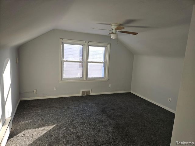 8035 Pinehurst Street, Detroit, MI 48204