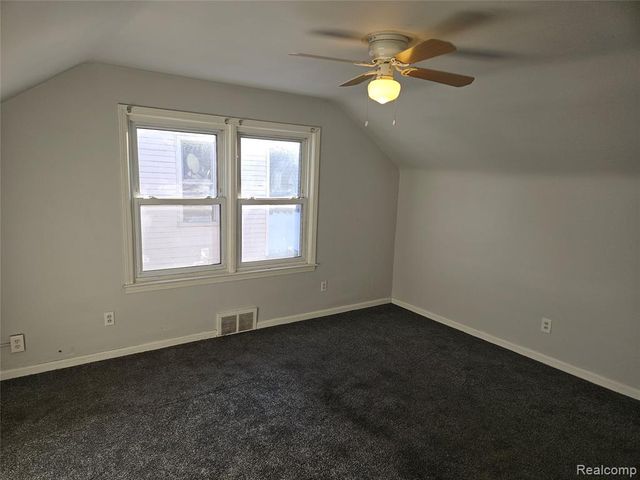 8035 Pinehurst Street, Detroit, MI 48204