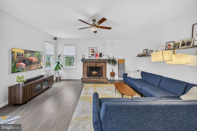 14 STONEHEDGE DR, East Windsor, NJ 08520