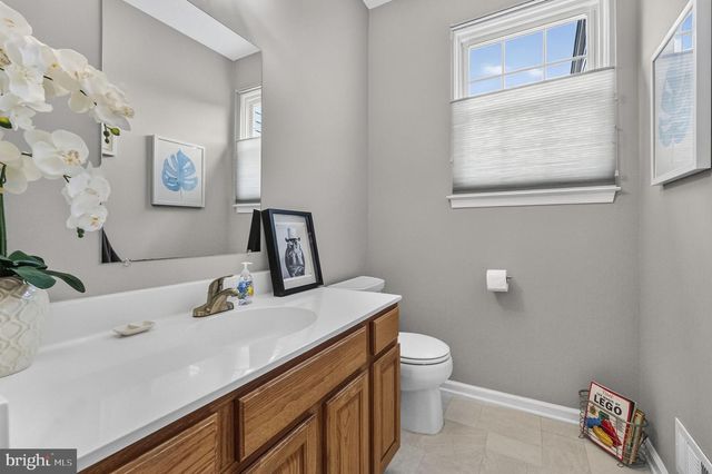 14 STONEHEDGE DR, East Windsor, NJ 08520