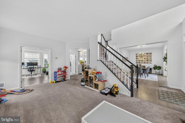 14 STONEHEDGE DR, East Windsor, NJ 08520