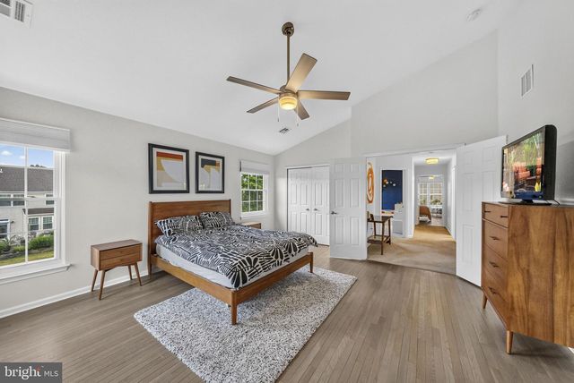 14 STONEHEDGE DR, East Windsor, NJ 08520