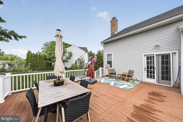 14 STONEHEDGE DR, East Windsor, NJ 08520
