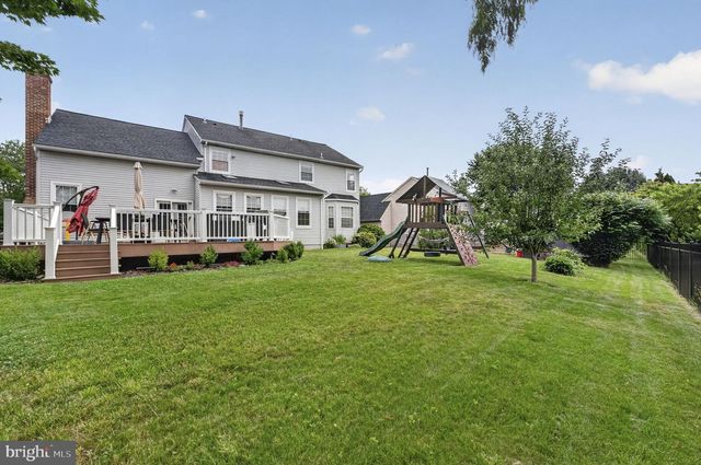 14 STONEHEDGE DR, East Windsor, NJ 08520