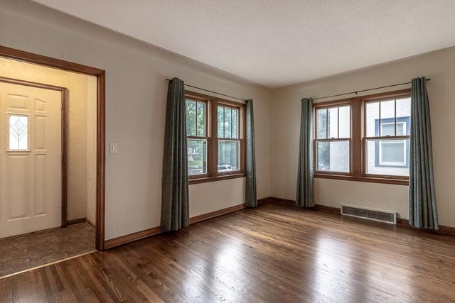 2354 Mckinley Street NE, Minneapolis, MN 55418