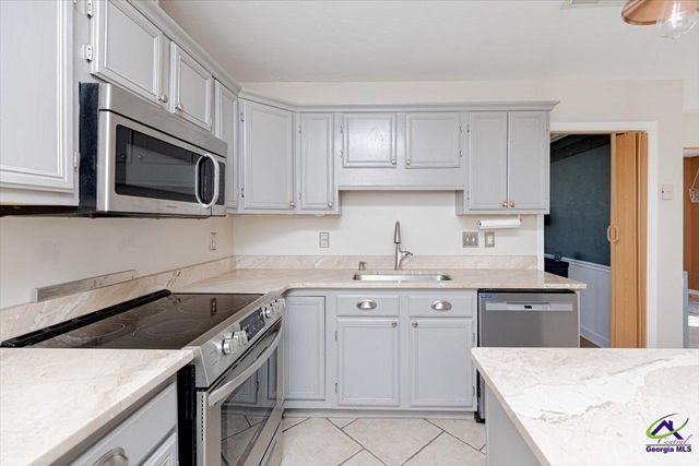 115 Forest Lawn, Bonaire, GA 31005