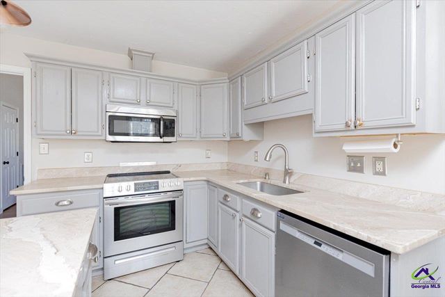 115 Forest Lawn, Bonaire, GA 31005