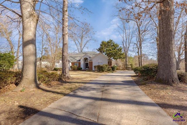 115 Forest Lawn, Bonaire, GA 31005