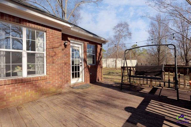 115 Forest Lawn, Bonaire, GA 31005