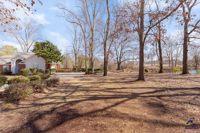 115 Forest Lawn, Bonaire, GA 31005