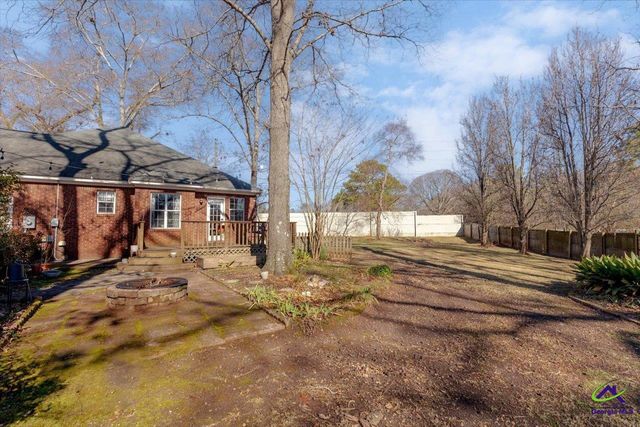 115 Forest Lawn, Bonaire, GA 31005