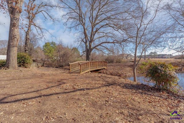 115 Forest Lawn, Bonaire, GA 31005