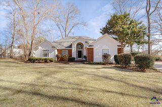 115 Forest Lawn, Bonaire, GA 31005