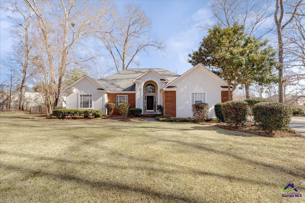 115 Forest Lawn, Bonaire, GA 31005