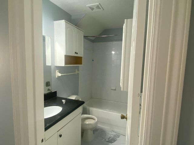 11045 Landswalk Drive 122, Houston, TX 77099