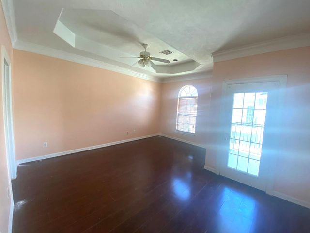 11045 Landswalk Drive 122, Houston, TX 77099