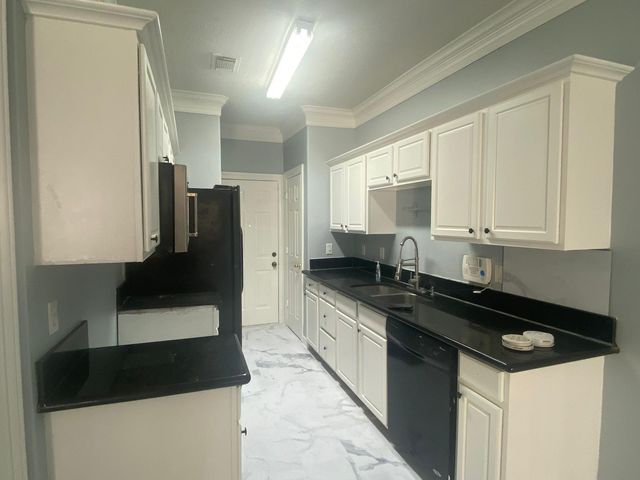 11045 Landswalk Drive 122, Houston, TX 77099