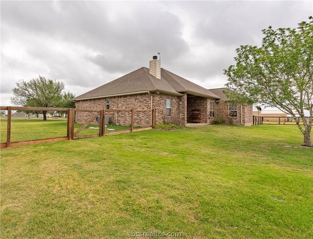 4192 Wagonwheel Road, Bryan, TX 77808