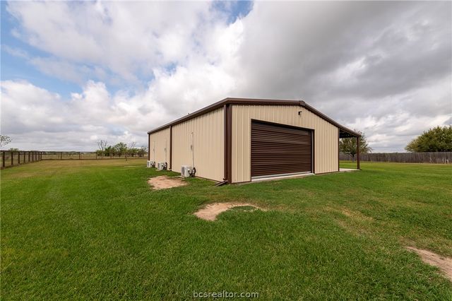 4192 Wagonwheel Road, Bryan, TX 77808
