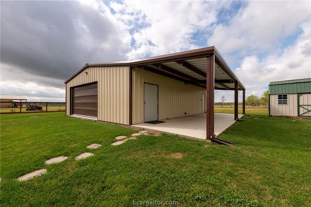 4192 Wagonwheel Road, Bryan, TX 77808