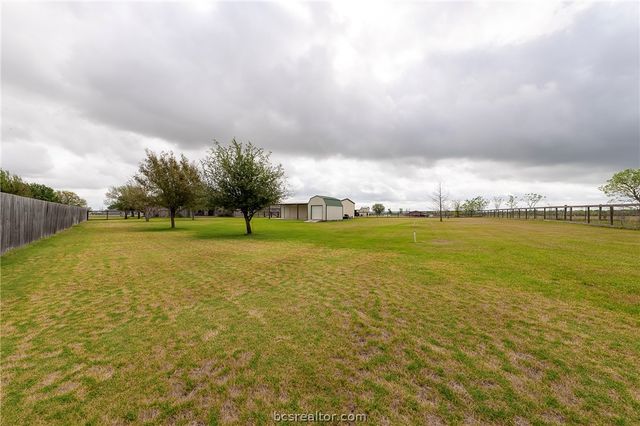 4192 Wagonwheel Road, Bryan, TX 77808